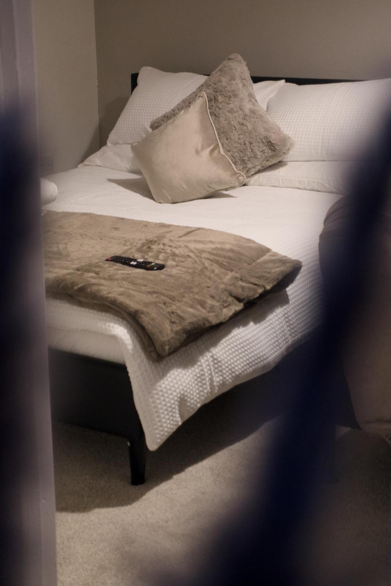 צ'לטנהם 1 Bedroom Apartment - The Opal מראה חיצוני תמונה