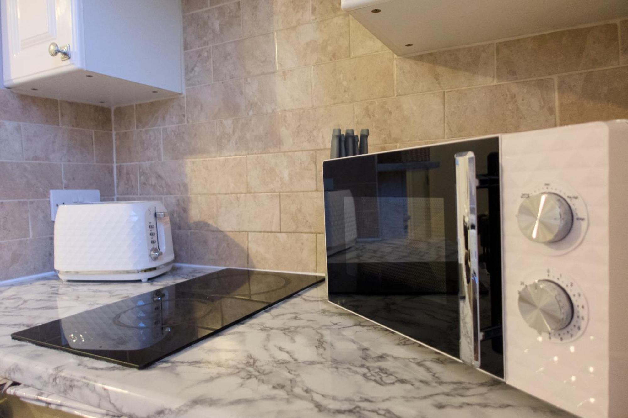 צ'לטנהם 1 Bedroom Apartment - The Opal מראה חיצוני תמונה